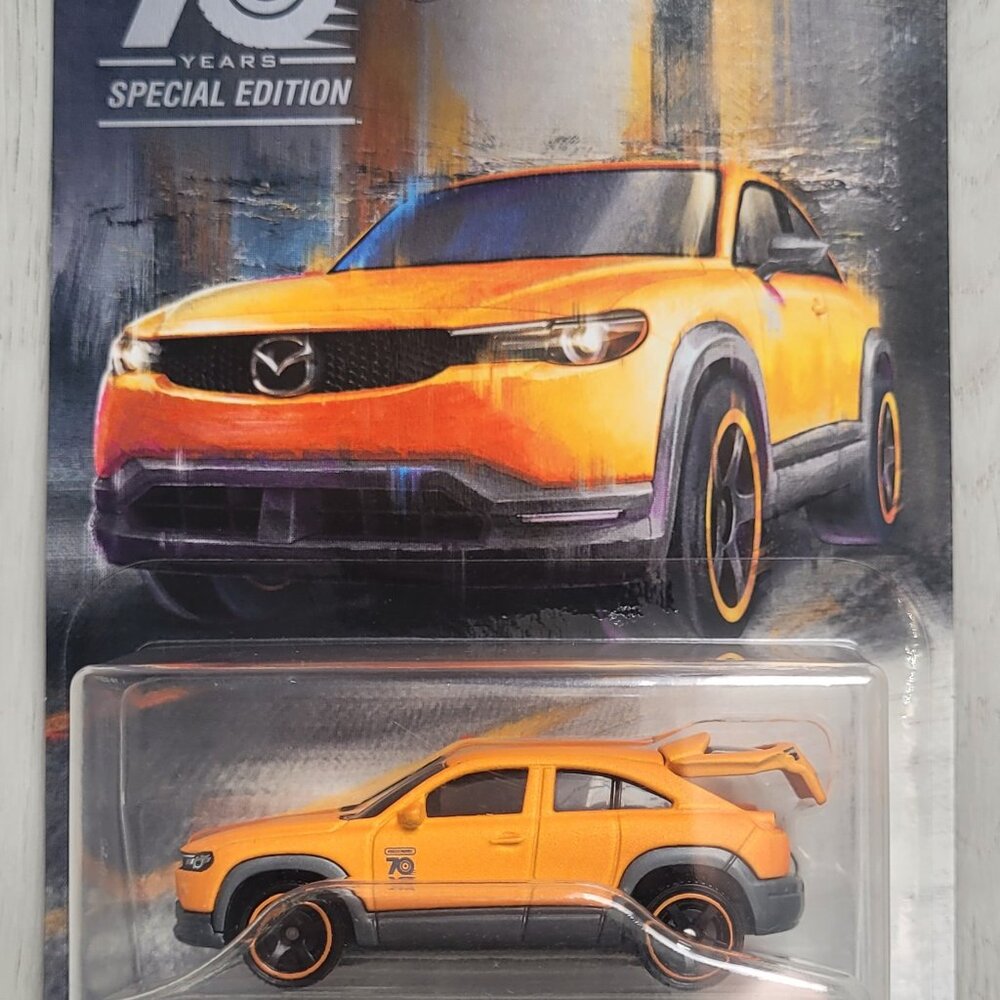 Matchbox Moving Parts 2022 - 70 Years Special Edition 2021 Mazda MX